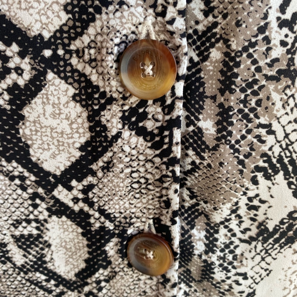 Express Blouse - Picture 4 of 4